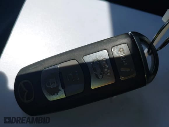 ✅ 2016 Mazda 6 i Sport • VIN: JM1GJ1U5XG1411286 • Lot: 43061615. Wystawiony na IAAI z przebiegiem 116 723 mil. Bezpłatny archiwum sprzedaży aukcyjnych z USA i szczegółowy raport historii pojazdu na DreamBid. Zdjęcie 11.