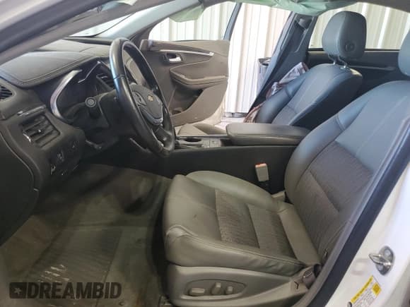 ✅ 2017 Chevrolet Impala LT • VIN: 2G1105S33H9161574 • Лот: 79873234. Опубликован ранее на Copart с пробегом Не указан. Бесплатный доступ к архиву аукционных продаж из США и подробный отчёт об истории автомобиля на DreamBid. Изображение 7.