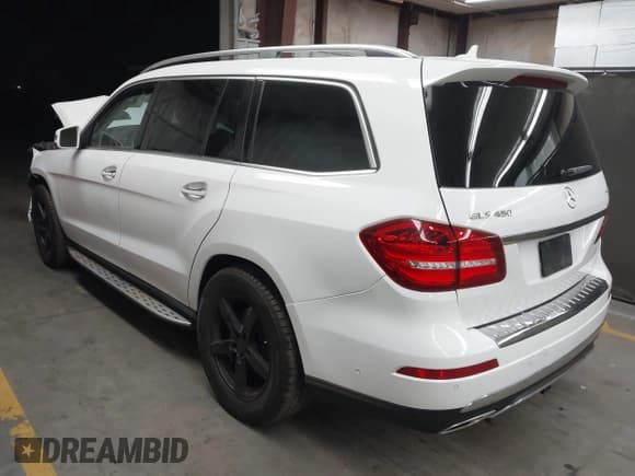 ✅ 2018 Mercedes-Benz GL 450 • VIN: 4JGDF6EE6JA998590 • Лот: 41979357. Опубликован ранее на IAAI с пробегом Не указан. Бесплатный доступ к архиву аукционных продаж из США и подробный отчёт об истории автомобиля на DreamBid. Изображение 3.