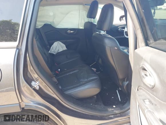 ✅ 2017 Jeep Cherokee Limited • VIN: 1C4PJMDS8HW552093 • Lot: 42746765. Wystawiony na IAAI z przebiegiem 112 124 mil. Bezpłatny archiwum sprzedaży aukcyjnych z USA i szczegółowy raport historii pojazdu na DreamBid. Zdjęcie 8.