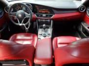 ✅ 2017 Alfa Romeo Giulia • VIN: ZARFAEDN2H7533101 • Лот: 69393075. Опубликован ранее на Copart с пробегом 126 705 миль. Бесплатный доступ к архиву аукционных продаж из США и подробный отчёт об истории автомобиля на DreamBid. Изображение 8.