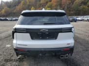 ✅ 2025 Chevrolet Traverse FWD RS • VIN: 1GNERLRS2SJ173881 • Lot: 90646505. Wystawiony na Copart z przebiegiem 3 698 mil. Bezpłatny archiwum sprzedaży aukcyjnych z USA i szczegółowy raport historii pojazdu na DreamBid. Zdjęcie 6.