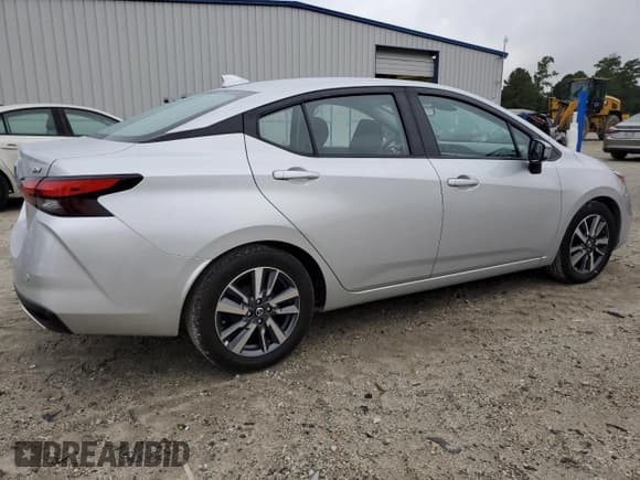 ✅ 2020 Nissan Versa SV • VIN: 3N1CN8EV2LL807261 • Лот: 80251875. Опубликован ранее на Copart с пробегом 119 035 миль. Бесплатный доступ к архиву аукционных продаж из США и подробный отчёт об истории автомобиля на DreamBid. Изображение 3.