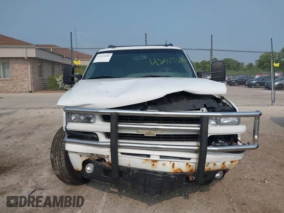 ✅ 2005 Chevrolet Suburban LT • VIN: 3GNFK16Z85G163425 • Лот: 42507686. Опубликован ранее на IAAI с пробегом 155 788 миль. Бесплатный доступ к архиву аукционных продаж из США и подробный отчёт об истории автомобиля на DreamBid. Изображение 12.