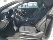 ✅ 2023 Mercedes-Benz C 300 • VIN: W1KWJ8DB1PG128546 • Lot: 69975884. Wystawiony na Copart z przebiegiem Nie podano. Bezpłatny archiwum sprzedaży aukcyjnych z USA i szczegółowy raport historii pojazdu na DreamBid. Zdjęcie 7.