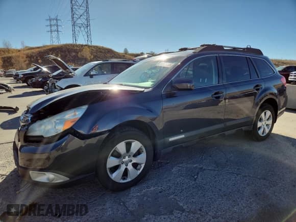 ✅ 2011 Subaru Outback Premium • VIN: 4S4BRBFC7B3340951 • Lot: 90433115. Listed on Copart with 101,450 mi. Free auction sales archive from the USA and detailed vehicle history report at DreamBid. Image 1.