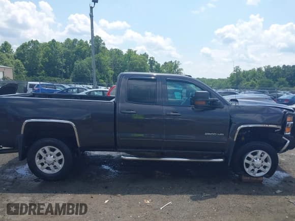 ✅ 2015 Chevrolet Silverado 2500HD LT • VIN: 1GC2KVEG2FZ533591 • Lot: 42689674. Wystawiony na IAAI z przebiegiem 133 697 mil. Bezpłatny archiwum sprzedaży aukcyjnych z USA i szczegółowy raport historii pojazdu na DreamBid. Zdjęcie 13.