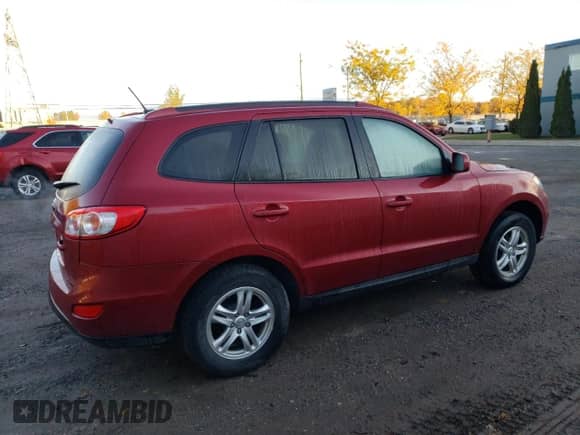 ✅ 2012 Hyundai Santa Fe GLS • VIN: 5XYZG3AB0CG144568 • Lot: 82744305. Listed on Copart with 274,780 mi. Free auction sales archive from the USA and detailed vehicle history report at DreamBid. Image 3.