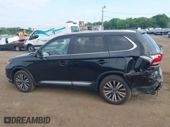 2019 Mitsubishi Outlander ES с VIN JA4AZ3A39KZ039635, выставлен на аукционе IAAI как лот 42594850 с пробегом 65 008 миль миль и . История ставок и продаж доступна на DreamBid. Изображение 14.