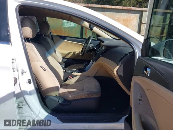 ✅ 2013 Hyundai Sonata GLS • VIN: 5NPEB4AC7DH645916 • Lot: 43438970. Listed on IAAI with 220,787 mi. Free auction sales archive from the USA and detailed vehicle history report at DreamBid. Image 5.