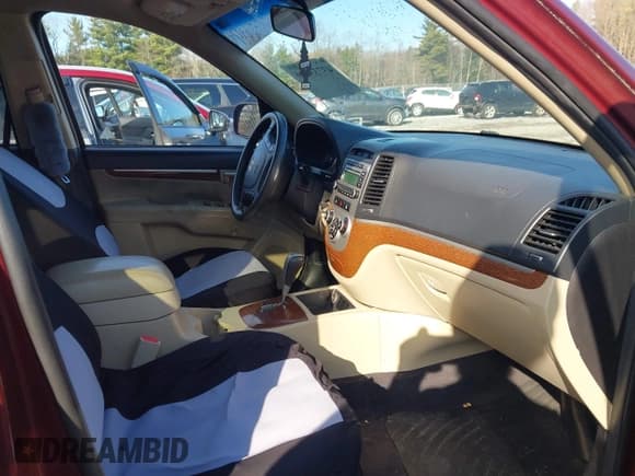 ✅ 2008 Hyundai Santa Fe GLS • VIN: 5NMSG73DX8H154660 • Lot: 43733100. Listed on IAAI with 206,277 mi. Free auction sales archive from the USA and detailed vehicle history report at DreamBid. Image 5.