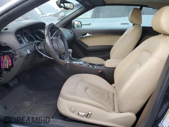 ✅ 2014 Audi A5 Premium Plus • VIN: WAUJFAFH6EN011517 • Лот: 74708034. Опубликован ранее на Copart с пробегом 61 797 миль. Бесплатный доступ к архиву аукционных продаж из США и подробный отчёт об истории автомобиля на DreamBid. Изображение 7.