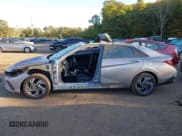 ✅ 2025 Hyundai Elantra SEL Sport • VIN: KMHLM4DG6SU933179 • Lot: 43275340. Wystawiony na IAAI z przebiegiem 44 mil. Bezpłatny archiwum sprzedaży aukcyjnych z USA i szczegółowy raport historii pojazdu na DreamBid. Zdjęcie 15.