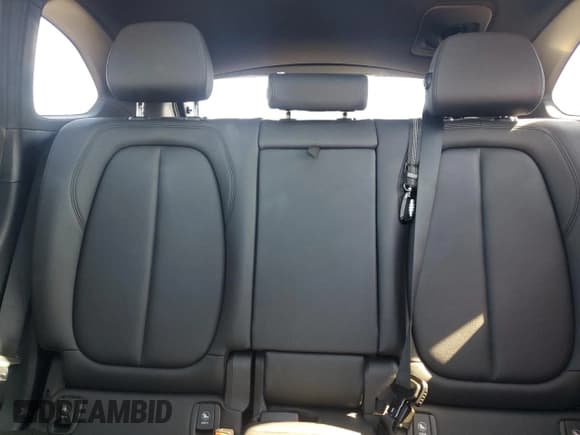 ✅ 2022 BMW X1 xDrive28i • VIN: WBXJG9C07N5U60818 • Lot: 85304115. Wystawiony na Copart z przebiegiem 52 698 mil. Bezpłatny archiwum sprzedaży aukcyjnych z USA i szczegółowy raport historii pojazdu na DreamBid. Zdjęcie 10.