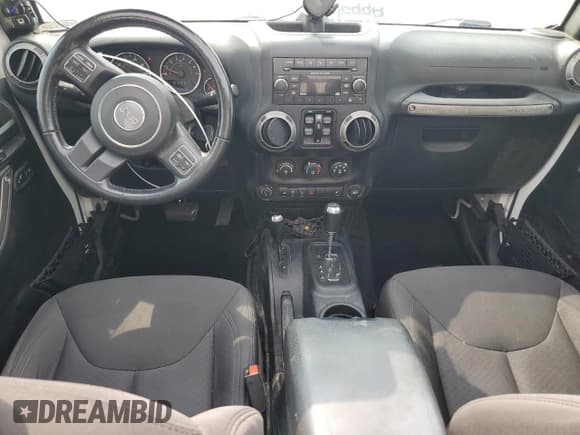 ✅ 2018 Jeep Wrangler Unlimited Sport S • VIN: 1C4BJWDG3JL907759 • Lot: 81500305. Wystawiony na Copart z przebiegiem 75 309 mil. Bezpłatny archiwum sprzedaży aukcyjnych z USA i szczegółowy raport historii pojazdu na DreamBid. Zdjęcie 8.