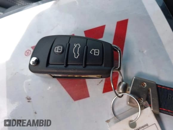 ✅ 2023 Audi Q3 S line Premium Plus • VIN: WA1EECF33P1038217 • Lot: 43367876. Wystawiony na IAAI z przebiegiem 12 194 mil. Bezpłatny archiwum sprzedaży aukcyjnych z USA i szczegółowy raport historii pojazdu na DreamBid. Zdjęcie 11.