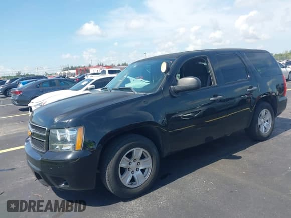✅ 2014 Chevrolet Tahoe Commercial • VIN: 1GNLC2E07ER207696 • Lot: 42683132. Wystawiony na IAAI z przebiegiem 116 397 mil. Bezpłatny archiwum sprzedaży aukcyjnych z USA i szczegółowy raport historii pojazdu na DreamBid. Zdjęcie 18.