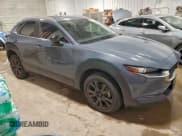 ✅ 2025 Mazda CX-30 S Preferred • VIN: 3MVDMBCM1SM790889 • Lot: 95720325. Wystawiony na Copart z przebiegiem 22 635 mil. Bezpłatny archiwum sprzedaży aukcyjnych z USA i szczegółowy raport historii pojazdu na DreamBid. Zdjęcie 4.