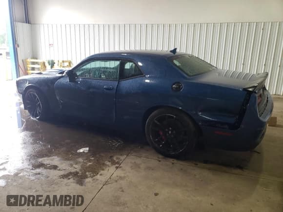 ✅ 2022 Dodge Challenger R/T Scat Pack Widebody • VIN: 2C3CDZFJ8NH207474 • Lot: 56731423. Wystawiony na Copart z przebiegiem 9 088 mil. Bezpłatny archiwum sprzedaży aukcyjnych z USA i szczegółowy raport historii pojazdu na DreamBid. Zdjęcie 2.