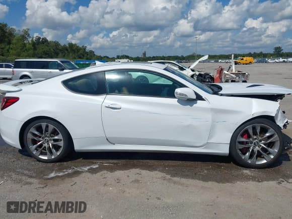✅ 2016 Hyundai Genesis Coupe Ultimate • VIN: KMHHU6KJ3GU132491 • Lot: 43395523. Wystawiony na IAAI z przebiegiem 74 543 mil. Bezpłatny archiwum sprzedaży aukcyjnych z USA i szczegółowy raport historii pojazdu na DreamBid. Zdjęcie 14.