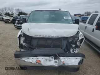 2017 Chevrolet Express Passenger LT с VIN 1GAZGPFG3H1169380, выставлен на аукционе Copart как лот 85080614 с пробегом 42 651 миль миль и Списание • Salvage title. История ставок и продаж доступна на DreamBid. Изображение 5.