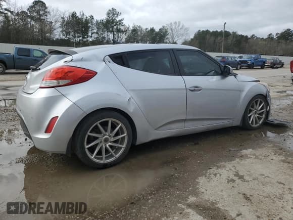 ✅ 2012 Hyundai Veloster w/Gray Int • VIN: KMHTC6AD9CU061817 • Lot: 45307115. Wystawiony na Copart z przebiegiem Nie podano. Bezpłatny archiwum sprzedaży aukcyjnych z USA i szczegółowy raport historii pojazdu na DreamBid. Zdjęcie 3.