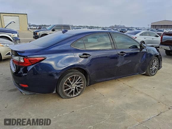 ✅ 2016 Lexus ES 330 • VIN: JTHBK1GG9G2230368 • Lot: 91319735. Listed on Copart with 91,079 mi. Free auction sales archive from the USA and detailed vehicle history report at DreamBid. Image 3.