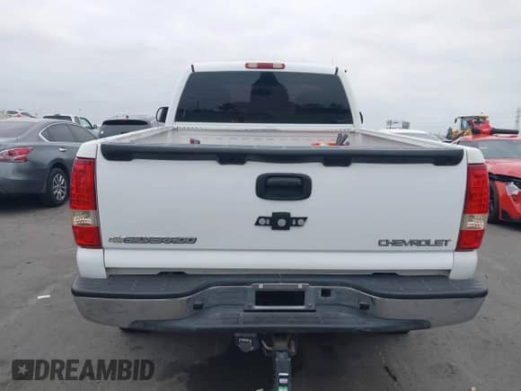 2002 Chevrolet Silverado 1500 LS with VIN 1GCEK14T32Z255752, listed as a IAAI auction lot 42347450 with 145,616 mi miles and . Bid and sale history available at DreamBid. Image 15.