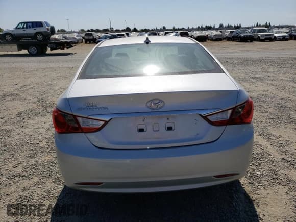 ✅ 2013 Hyundai Sonata GLS • VIN: 5NPEB4AC8DH758354 • Lot: 71411584. Listed on Copart with 150,212 mi. Free auction sales archive from the USA and detailed vehicle history report at DreamBid. Image 6.