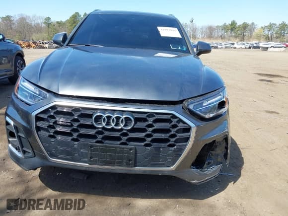 ✅ 2024 Audi Q5 S line Premium • VIN: WA1GAAFY8R2072137 • Лот: 41993895. Опубликован ранее на IAAI с пробегом 28 437 миль. Бесплатный доступ к архиву аукционных продаж из США и подробный отчёт об истории автомобиля на DreamBid. Изображение 12.