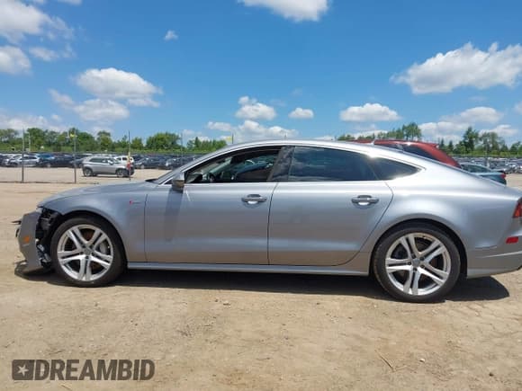 ✅ 2017 Audi A7 Prestige • VIN: WAU22AFC1HN007741 • Lot: 42634661. Wystawiony na IAAI z przebiegiem 62 255 mil. Bezpłatny archiwum sprzedaży aukcyjnych z USA i szczegółowy raport historii pojazdu na DreamBid. Zdjęcie 14.