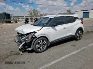 ✅ 2019 Nissan Kicks SR • VIN: 3N1CP5CU5KL544040 • Lot: 71122125. Wystawiony na Copart z przebiegiem 133 983 mil. Bezpłatny archiwum sprzedaży aukcyjnych z USA i szczegółowy raport historii pojazdu na DreamBid. Zdjęcie 1.