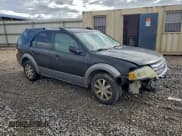 ✅ 2009 Ford Taurus X SEL • VIN: 1FMDK02W29GA03382 • Лот: 92851615. Опубликован ранее на Copart с пробегом 254 549 миль. Бесплатный доступ к архиву аукционных продаж из США и подробный отчёт об истории автомобиля на DreamBid. Изображение 4.