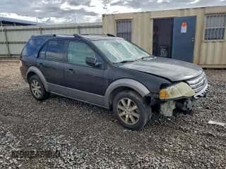 ✅ 2009 Ford Taurus X SEL • VIN: 1FMDK02W29GA03382 • Lot: 92851615. Wystawiony na Copart z przebiegiem 254 549 mil. Bezpłatny archiwum sprzedaży aukcyjnych z USA i szczegółowy raport historii pojazdu na DreamBid. Zdjęcie 4.