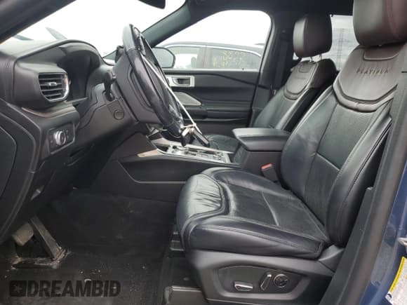 ✅ 2020 Ford Explorer Platinum • VIN: 1FM5K8HC3LGA07125 • Lot: 53903915. Wystawiony na Copart z przebiegiem 67 469 mil. Bezpłatny archiwum sprzedaży aukcyjnych z USA i szczegółowy raport historii pojazdu na DreamBid. Zdjęcie 7.