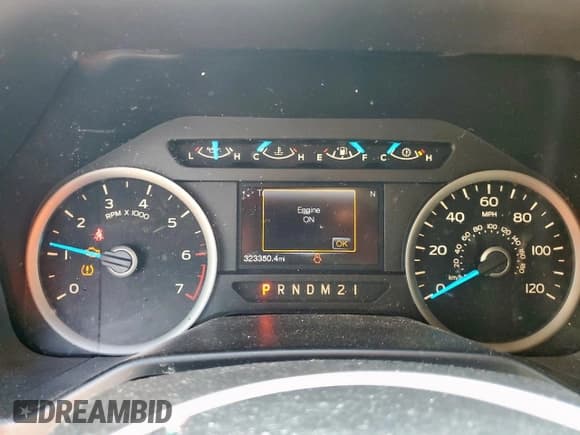 ✅ 2016 Ford F-150 XL • VIN: 1FTEW1CF3GKE41646 • Лот: 70841965. Опубликован ранее на Copart с пробегом 323 350 миль. Бесплатный доступ к архиву аукционных продаж из США и подробный отчёт об истории автомобиля на DreamBid. Изображение 9.