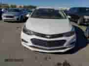 2017 Chevrolet Cruze Premier z VIN 1G1BF5SM1H7229190, wystawiony jako Copart lot #70190282 z przebiegiem 140 412 mil mil oraz . Historia ofert i sprzedaży dostępna na DreamBid. Obrazek 5.
