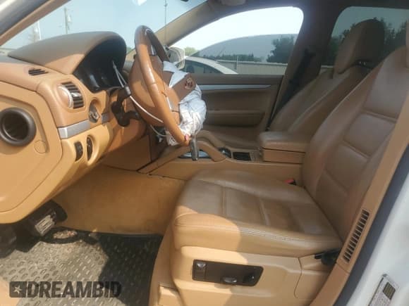 ✅ 2009 Porsche Cayenne • VIN: WP1AA29PX9LA01163 • Lot: 66949255. Wystawiony na Copart z przebiegiem 261 163 mil. Bezpłatny archiwum sprzedaży aukcyjnych z USA i szczegółowy raport historii pojazdu na DreamBid. Zdjęcie 7.