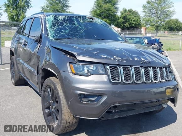 ✅ 2019 Jeep Grand Cherokee Upland • VIN: 1C4RJFAG1KC771703 • Lot: 43091265. Listed on IAAI with 110,345 mi. Free auction sales archive from the USA and detailed vehicle history report at DreamBid. Image 1.