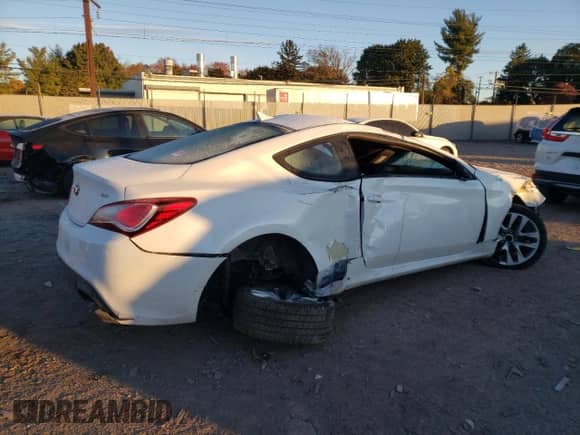 2013 Hyundai Genesis Coupe 2.0T с VIN KMHHT6KD1DU108909, выставлен на аукционе Copart как лот 75936574 с пробегом Не указан миль и Списание • Salvage title. История ставок и продаж доступна на DreamBid. Изображение 3.