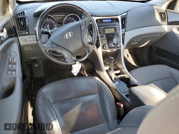 ✅ 2013 Hyundai Sonata SE • VIN: 5NPEC4AC5DH656913 • Lot: 86694245. Listed on Copart with 195,644 mi. Free auction sales archive from the USA and detailed vehicle history report at DreamBid. Image 8.