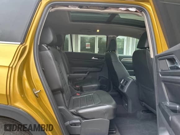 ✅ 2018 Volkswagen Atlas SEL Premium • VIN: 1V2NR2CA3JC564705 • Лот: 42290407. Опубликован ранее на IAAI с пробегом 114 723 миль. Бесплатный доступ к архиву аукционных продаж из США и подробный отчёт об истории автомобиля на DreamBid. Изображение 8.