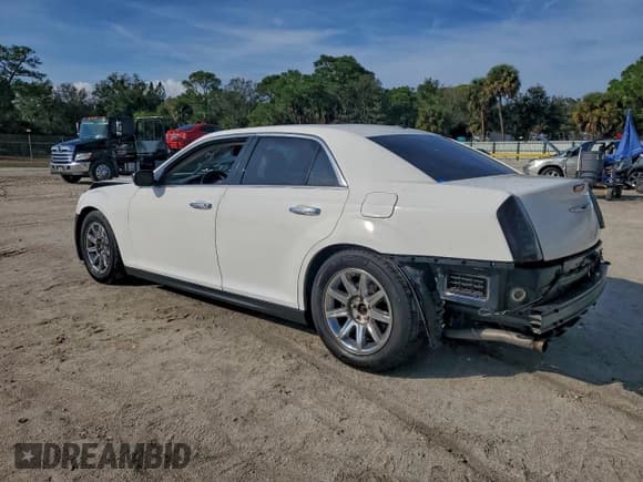 ✅ 2011 Chrysler 300 C • VIN: 2C3CA6CT6BH537221 • Lot: 94879955. Listed on Copart with 140,489 mi. Free auction sales archive from the USA and detailed vehicle history report at DreamBid. Image 2.