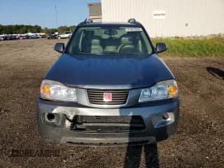 ✅ 2006 Saturn VUE • VIN: 5GZCZ53456S870191 • Lot: 71317535. Wystawiony na Copart z przebiegiem 193 043 mil. Bezpłatny archiwum sprzedaży aukcyjnych z USA i szczegółowy raport historii pojazdu na DreamBid. Zdjęcie 5.