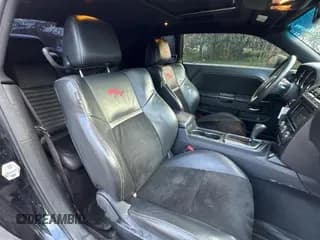 ✅ 2013 Dodge Challenger SXT • VIN: 2C3CDYAGXDH549092 • Lot: 84967784. Wystawiony na Copart z przebiegiem 117 991 mil. Bezpłatny archiwum sprzedaży aukcyjnych z USA i szczegółowy raport historii pojazdu na DreamBid. Zdjęcie 5.