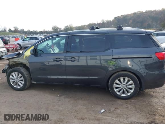 ✅ 2017 Kia Sedona EX • VIN: KNDMC5C12H6283052 • Lot: 40749961. Listed on IAAI with 146,996 mi. Free auction sales archive from the USA and detailed vehicle history report at DreamBid. Image 14.