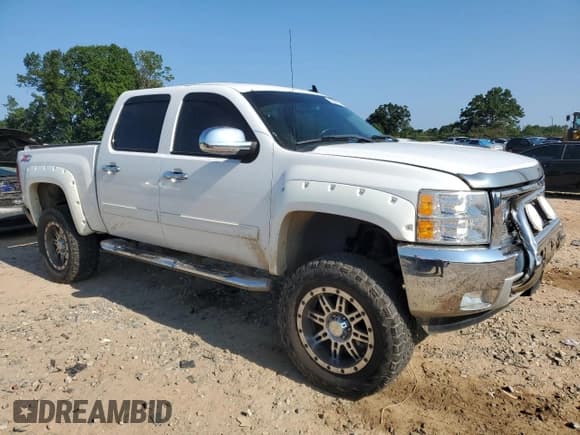 ✅ 2013 Chevrolet Silverado 1500 LT • VIN: 3GCUKSE24DG289449 • Lot: 68217814. Listed on Copart with 123,138 mi. Free auction sales archive from the USA and detailed vehicle history report at DreamBid. Image 4.