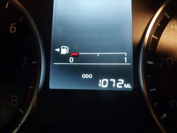 ✅ 2024 Nissan Versa S • VIN: 3N1CN8DV5RL916985 • Lot: 42404223. Listed on IAAI with 1,072 mi. Free auction sales archive from the USA and detailed vehicle history report at DreamBid. Image 7.