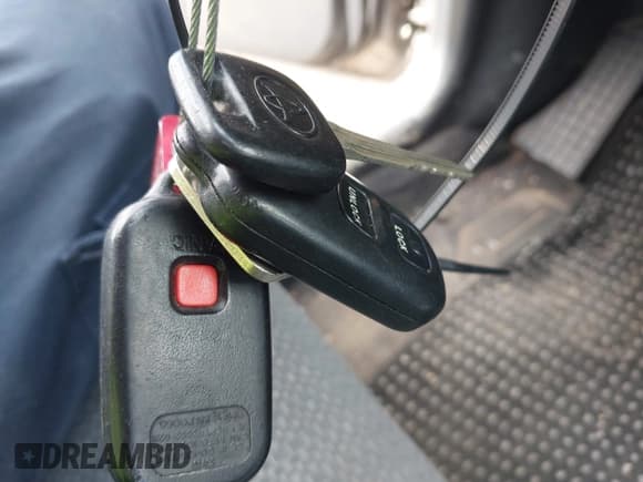 ✅ 2003 Toyota Corolla CE • VIN: 1NXBR32E93Z123099 • Lot: 43150133. Wystawiony na IAAI z przebiegiem 140 715 mil. Bezpłatny archiwum sprzedaży aukcyjnych z USA i szczegółowy raport historii pojazdu na DreamBid. Zdjęcie 11.