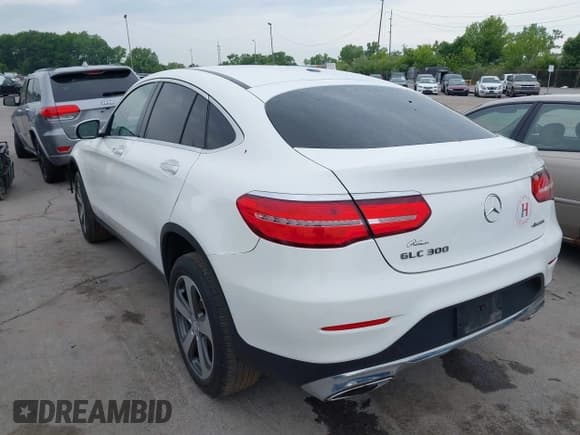 ✅ 2017 Mercedes-Benz GLC 300 • VIN: WDC0J4KB6HF176959 • Lot: 42345692. Wystawiony na IAAI z przebiegiem 161 962 mil. Bezpłatny archiwum sprzedaży aukcyjnych z USA i szczegółowy raport historii pojazdu na DreamBid. Zdjęcie 3.